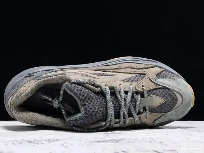 EG6860 700 Adidas v2 Yeezy Geode Boost 0501
